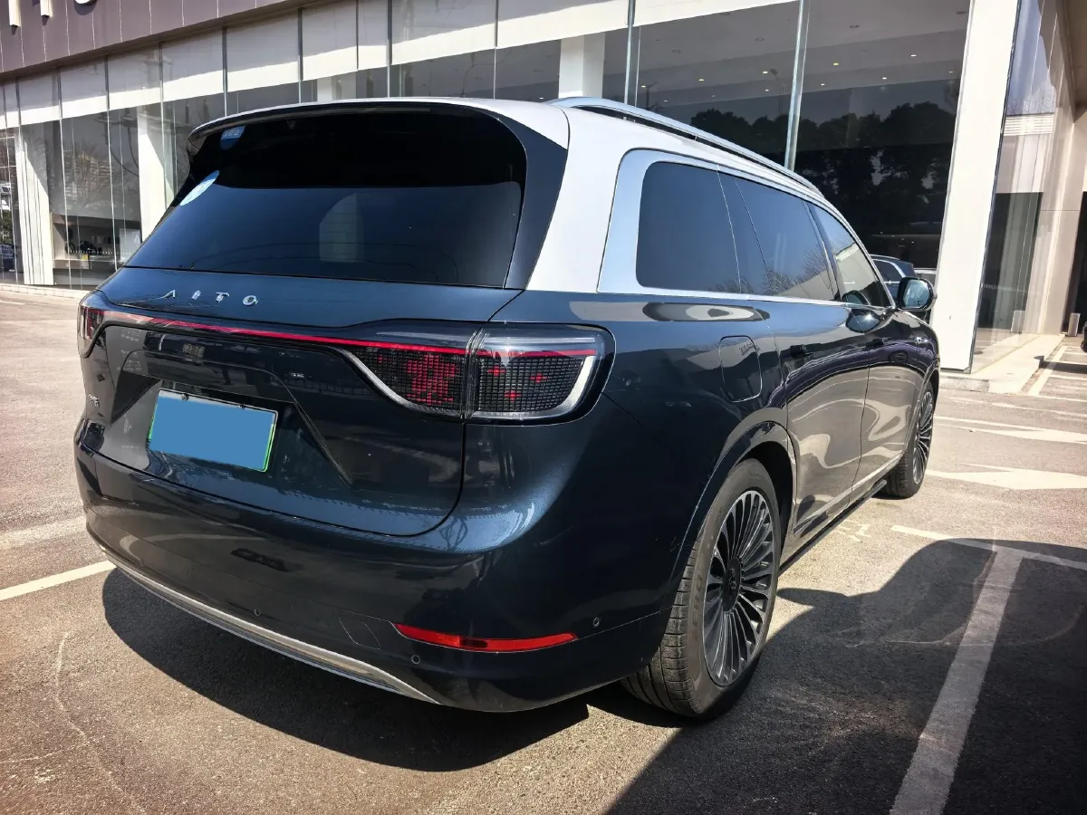 2024 AITO AITO M9 1.5T 152HP L4 REEV 42KWH,autocango,china used car exporter,china ev exporter,chinese used car exporter,chinese used ev exporter