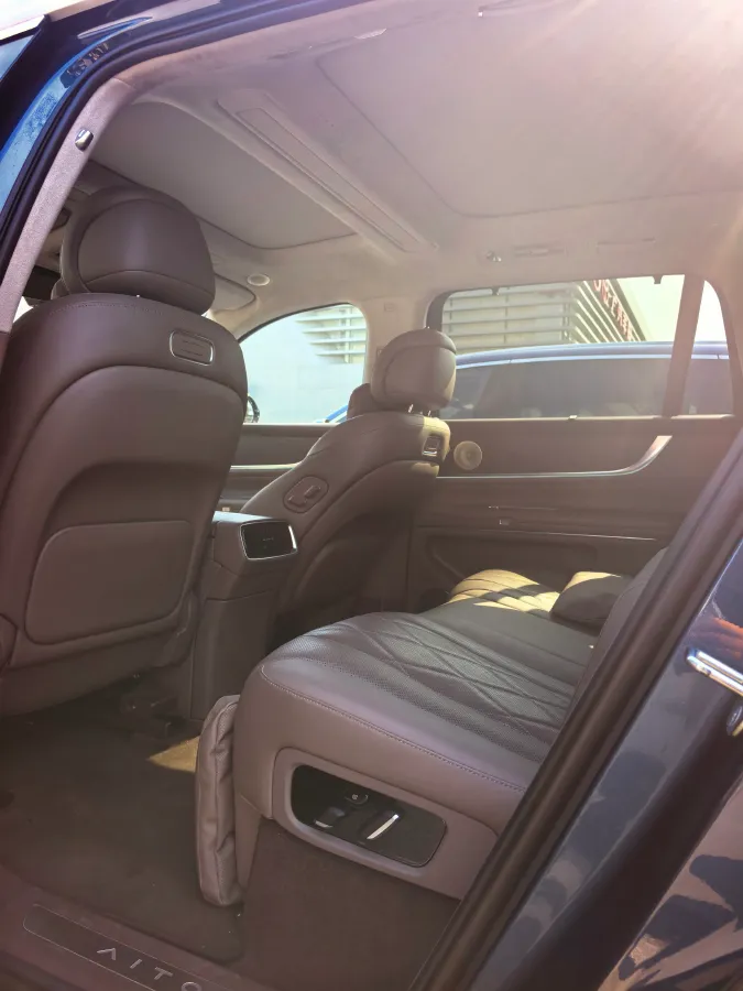 2024 AITO AITO M9 1.5T 152HP L4 REEV 42KWH,autocango,china used car exporter,china ev exporter,chinese used car exporter,chinese used ev exporter