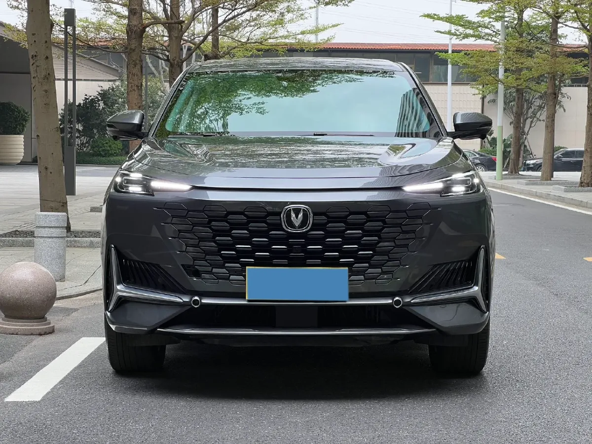 2022 Bestune T99 2.0T 224HP L4 6AT,autocango,china used car exporter,china ev exporter,chinese used car exporter,chinese used ev exporter