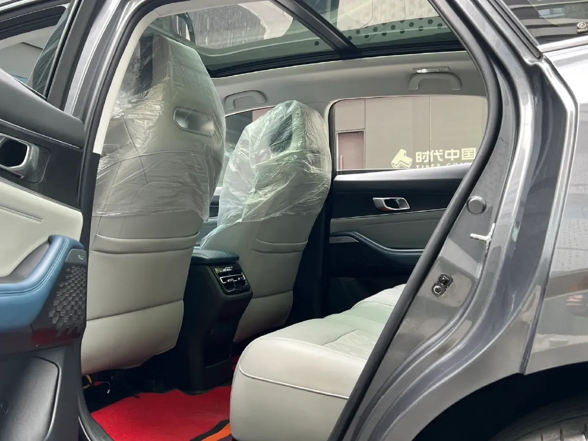 2022 Bestune T99 2.0T 224HP L4 6AT,autocango,china used car exporter,china ev exporter,chinese used car exporter,chinese used ev exporter