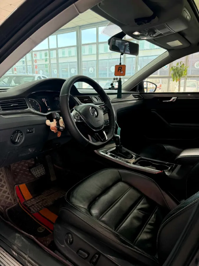 2017 Volkswagen Passat 1.8T 180HP L4 7DCT,autocango,china used car exporter,china ev exporter,chinese used car exporter,chinese used ev exporter
