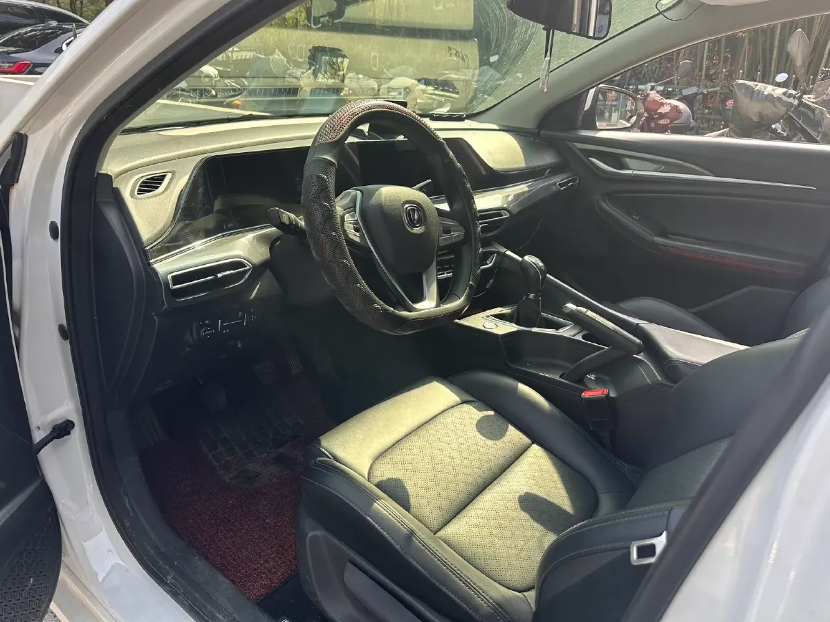 2020 ChangAn Eado 1.6L 128HP L4 5MT,autocango,china used car exporter,china ev exporter,chinese used car exporter,chinese used ev exporter