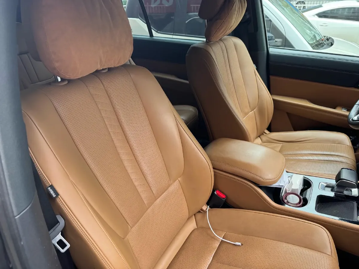 2020 Li ONE Range Extended 131HP REEV 40.5KWH,autocango,china used car exporter,china ev exporter,chinese used car exporter,chinese used ev exporter