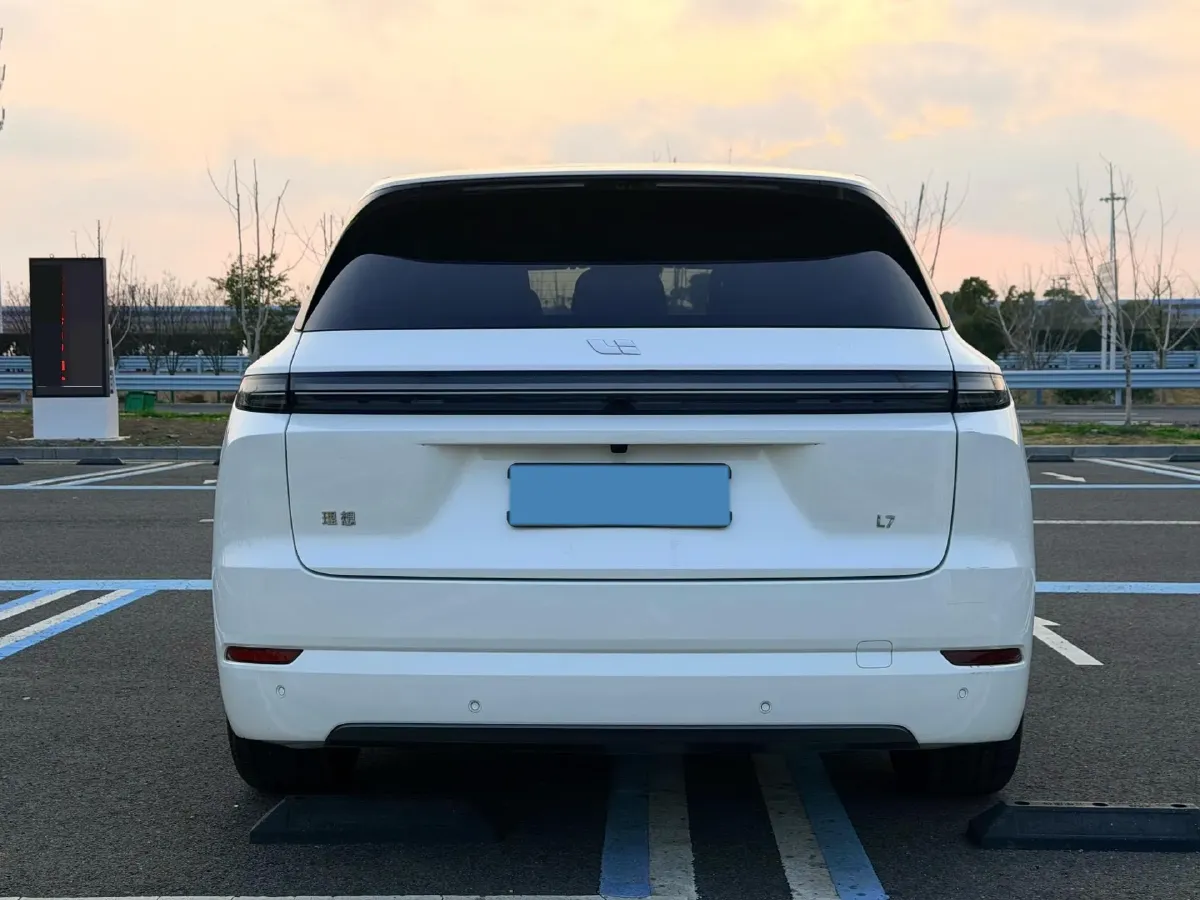 2024 Li L7 Range Extended 154HP REEV 42.8KWH,autocango,china used car exporter,china ev exporter,chinese used car exporter,chinese used ev exporter