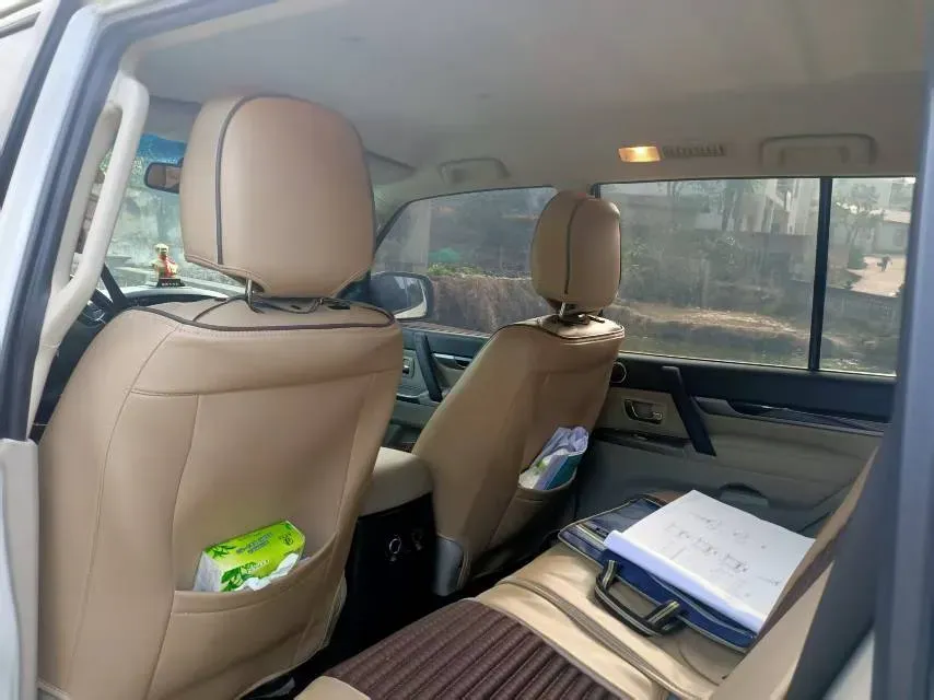 2017 Mercedes-Benz GLC Class 2.0T 211HP L4 9AT,autocango,china used car exporter,china ev exporter,chinese used car exporter,chinese used ev exporter