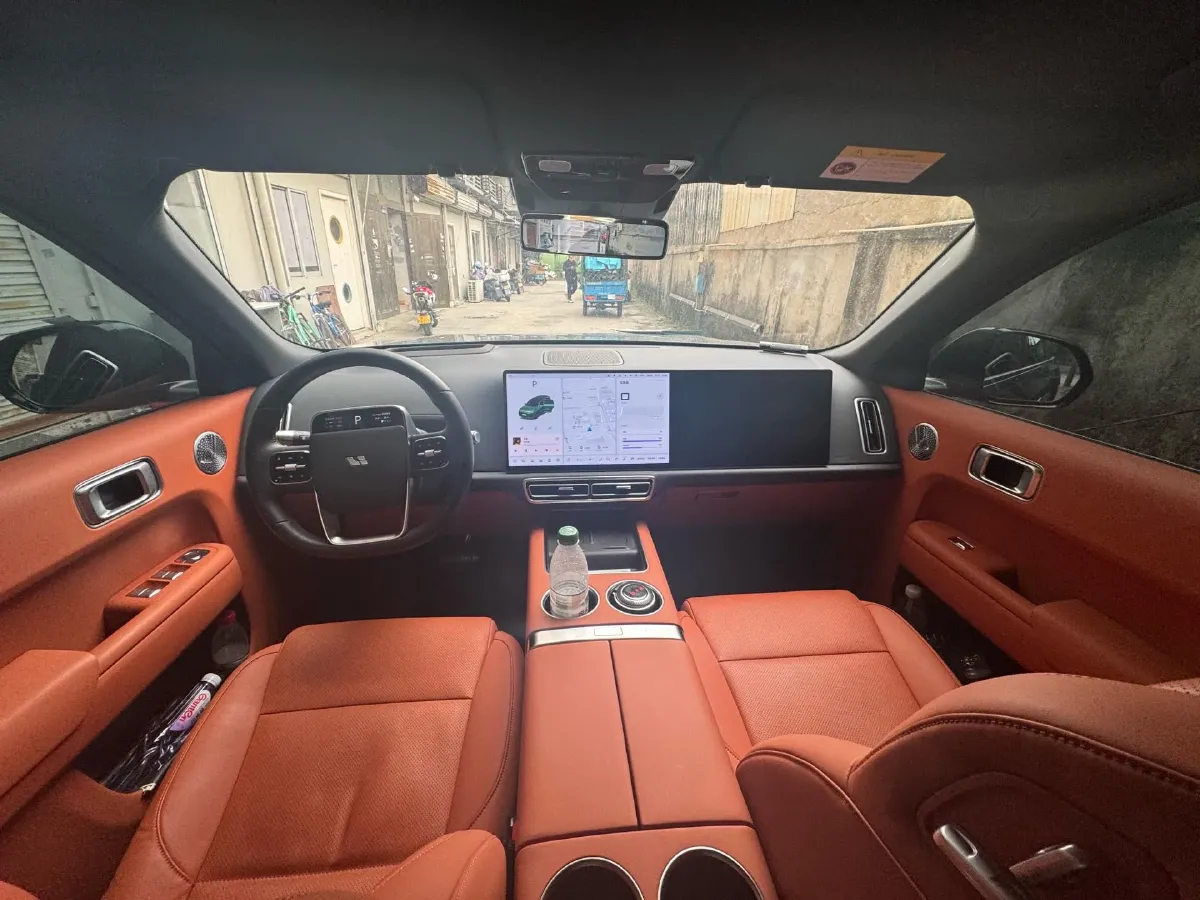 2025 Li L9 Range Extended 154HP REEV,autocango,china used car exporter,china ev exporter,chinese used car exporter,chinese used ev exporter