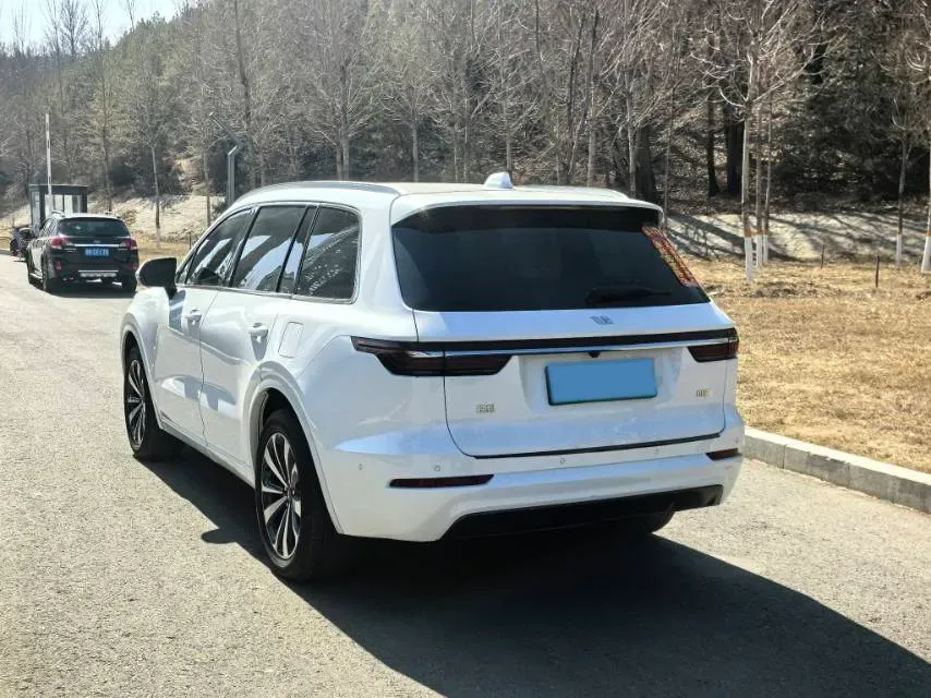 2021 Li ONE Range Extended 131HP REEV 40.5KWH,autocango,china used car exporter,china ev exporter,chinese used car exporter,chinese used ev exporter