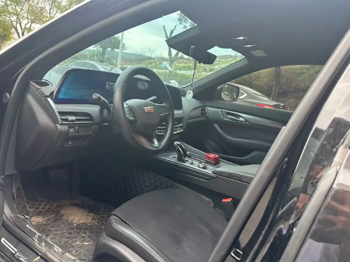2024 Cadillac CT5 2.0T 237HP L4 10AT,autocango,china used car exporter,china ev exporter,chinese used car exporter,chinese used ev exporter