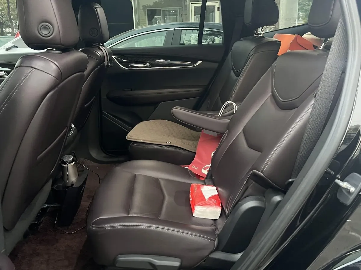 2021 Cadillac XT6 2.0T 237HP L4 9AT,autocango,china used car exporter,china ev exporter,chinese used car exporter,chinese used ev exporter