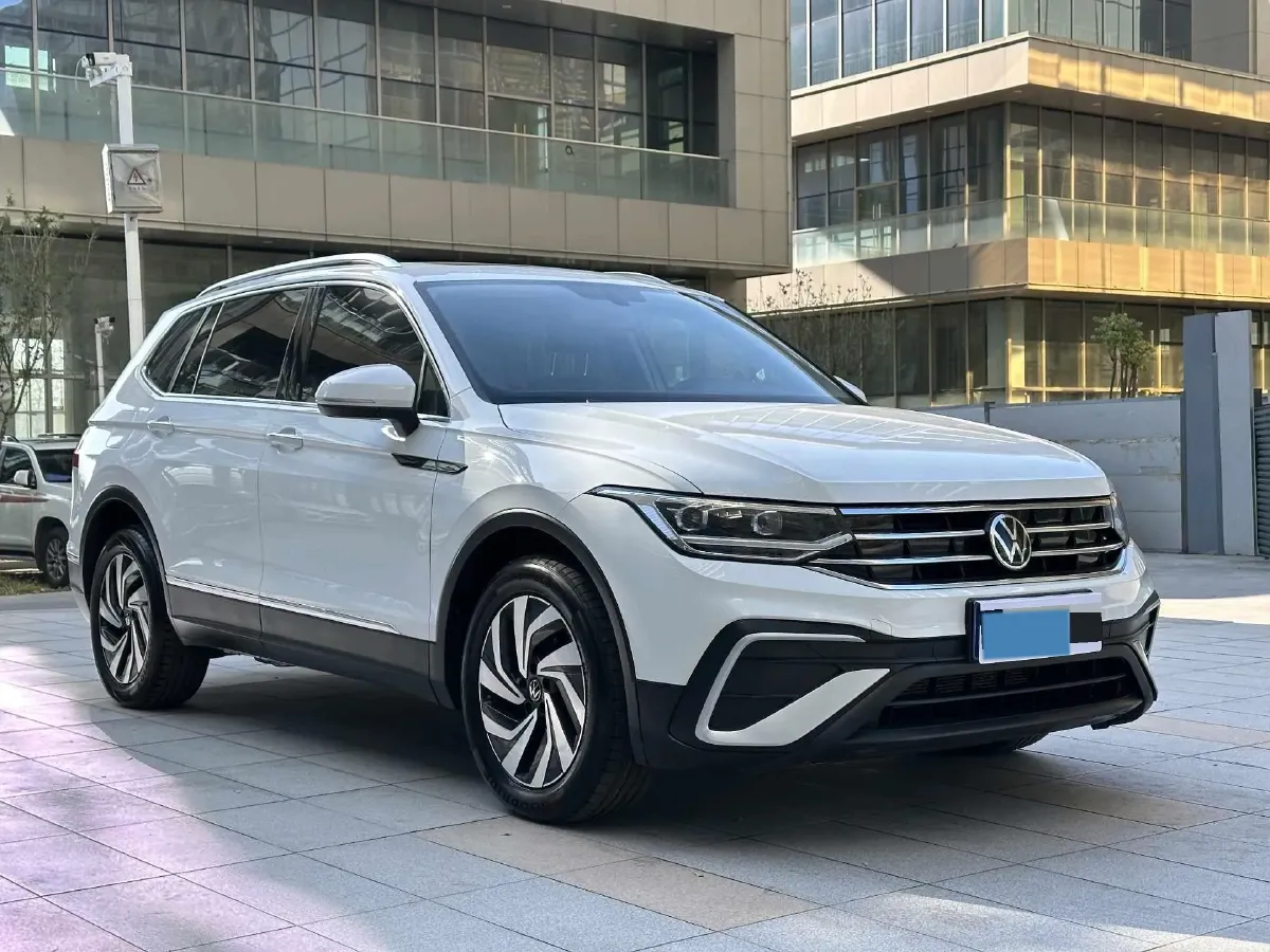 2023 Volkswagen Tiguan L 1.5T 160HP L4 7DCT,autocango,china used car exporter,china ev exporter,chinese used car exporter,chinese used ev exporter