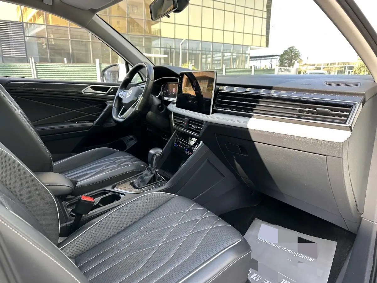 2023 Volkswagen Tiguan L 1.5T 160HP L4 7DCT,autocango,china used car exporter,china ev exporter,chinese used car exporter,chinese used ev exporter