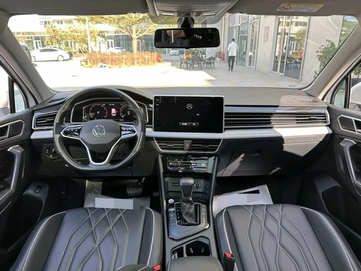 2023 Volkswagen Tiguan L 1.5T 160HP L4 7DCT,autocango,china used car exporter,china ev exporter,chinese used car exporter,chinese used ev exporter