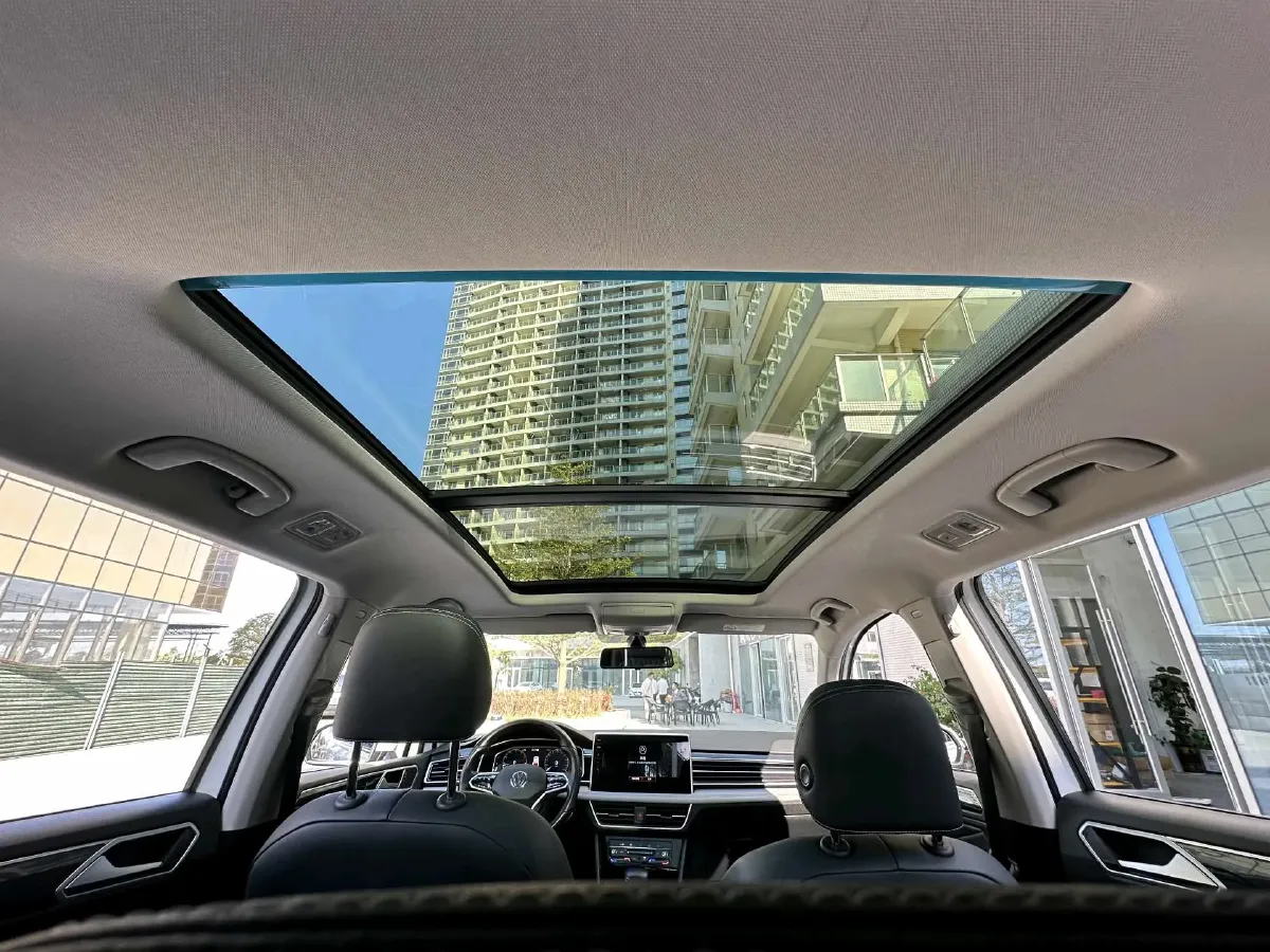 2023 Volkswagen Tiguan L 1.5T 160HP L4 7DCT,autocango,china used car exporter,china ev exporter,chinese used car exporter,chinese used ev exporter