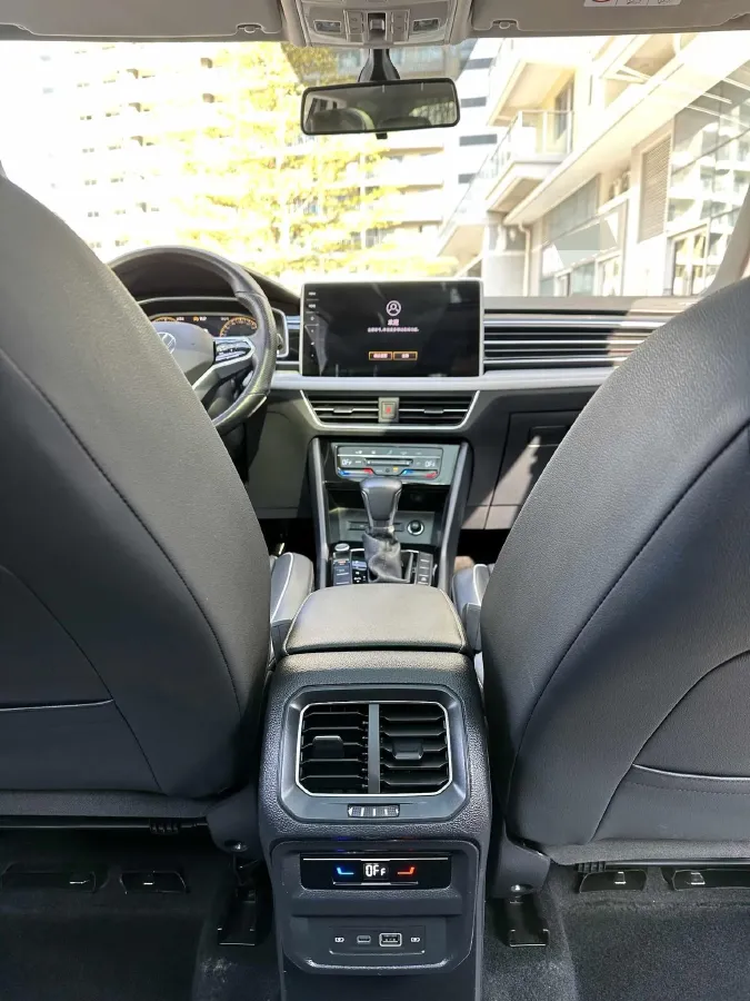 2023 Volkswagen Tiguan L 1.5T 160HP L4 7DCT,autocango,china used car exporter,china ev exporter,chinese used car exporter,chinese used ev exporter