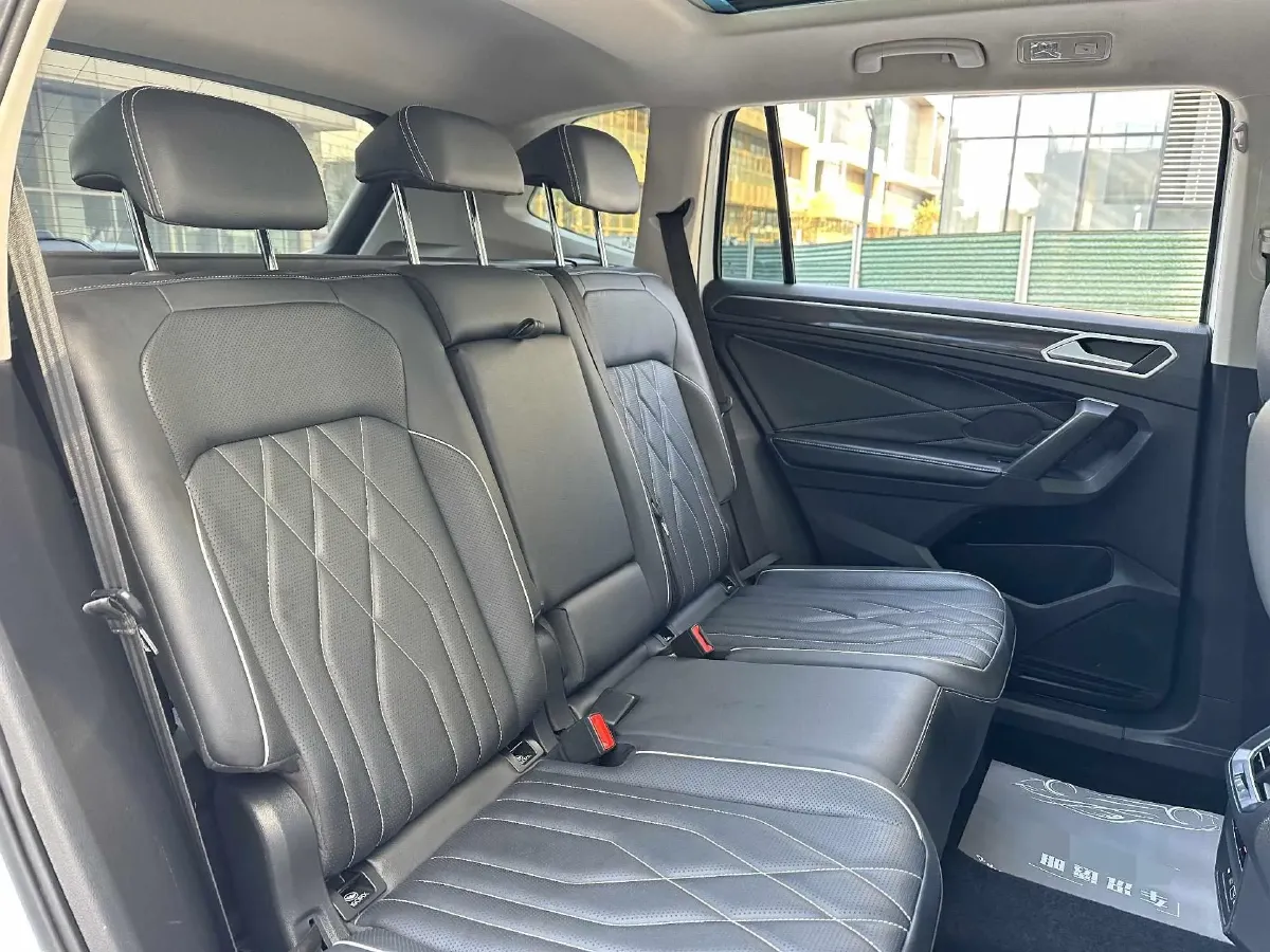 2023 Volkswagen Tiguan L 1.5T 160HP L4 7DCT,autocango,china used car exporter,china ev exporter,chinese used car exporter,chinese used ev exporter