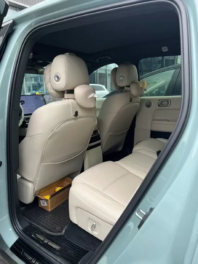 2025 Li L6 Range Extended 154HP L4 REEV,autocango,china used car exporter,china ev exporter,chinese used car exporter,chinese used ev exporter
