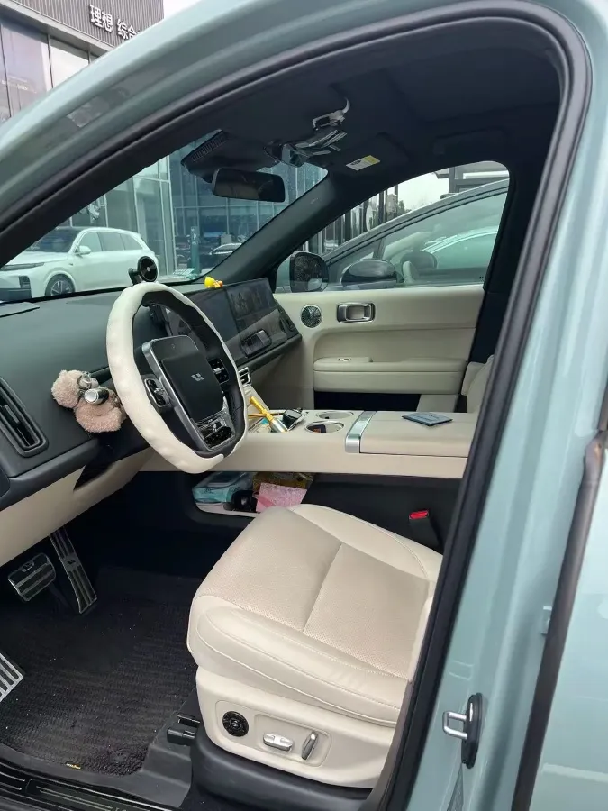 2025 Li L6 Range Extended 154HP L4 REEV,autocango,china used car exporter,china ev exporter,chinese used car exporter,chinese used ev exporter