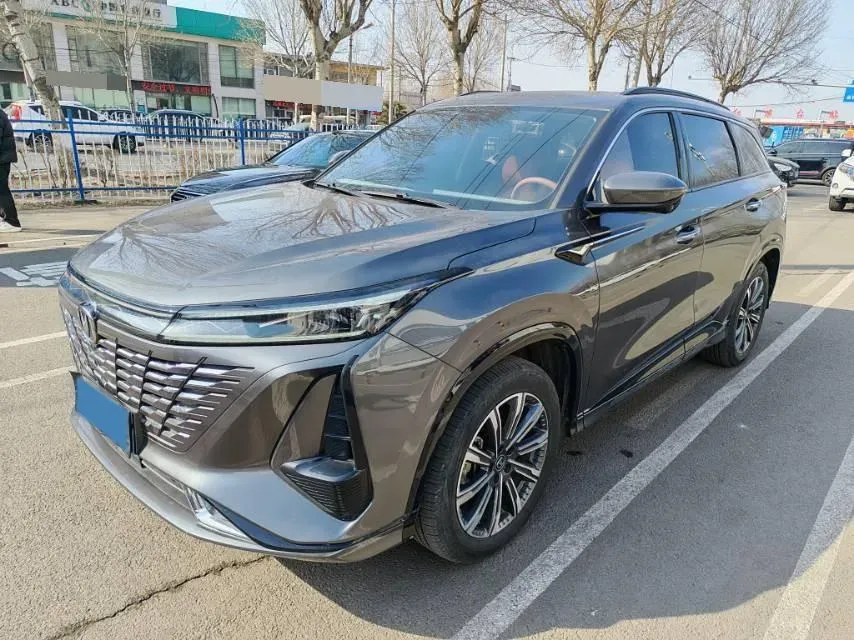 2023 ChangAn CS75 Plus 1.5T 188HP L4 8AT,autocango,china used car exporter,china ev exporter,chinese used car exporter,chinese used ev exporter