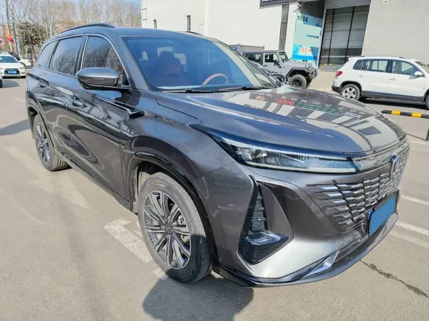 2023 ChangAn CS75 Plus 1.5T 188HP L4 8AT,autocango,china used car exporter,china ev exporter,chinese used car exporter,chinese used ev exporter