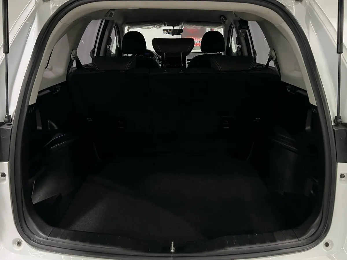 2021 Haval M6 1.5T 150HP L4 6MT,autocango,china used car exporter,china ev exporter,chinese used car exporter,chinese used ev exporter