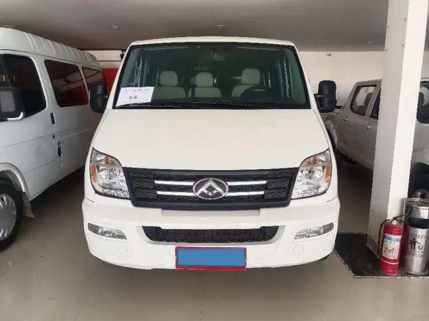 2023 MAXUS XinTu V80 2.0T 127HP L4 6MT,autocango,china used car exporter,china ev exporter,chinese used car exporter,chinese used ev exporter