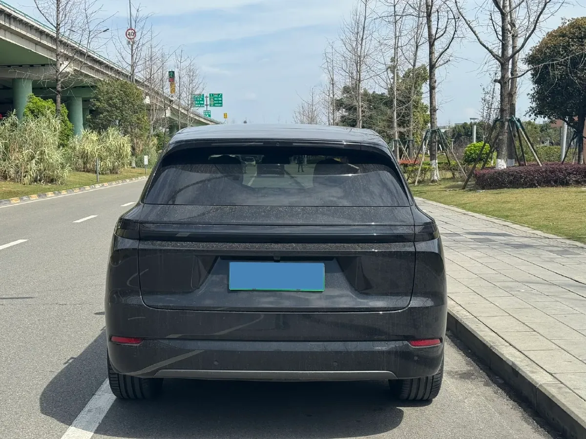 2025 Li L7 Range Extended 154HP REEV,autocango,china used car exporter,china ev exporter,chinese used car exporter,chinese used ev exporter