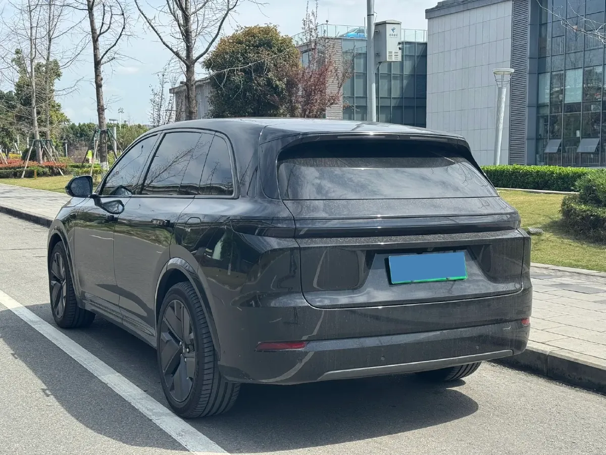 2025 Li L7 Range Extended 154HP REEV,autocango,china used car exporter,china ev exporter,chinese used car exporter,chinese used ev exporter