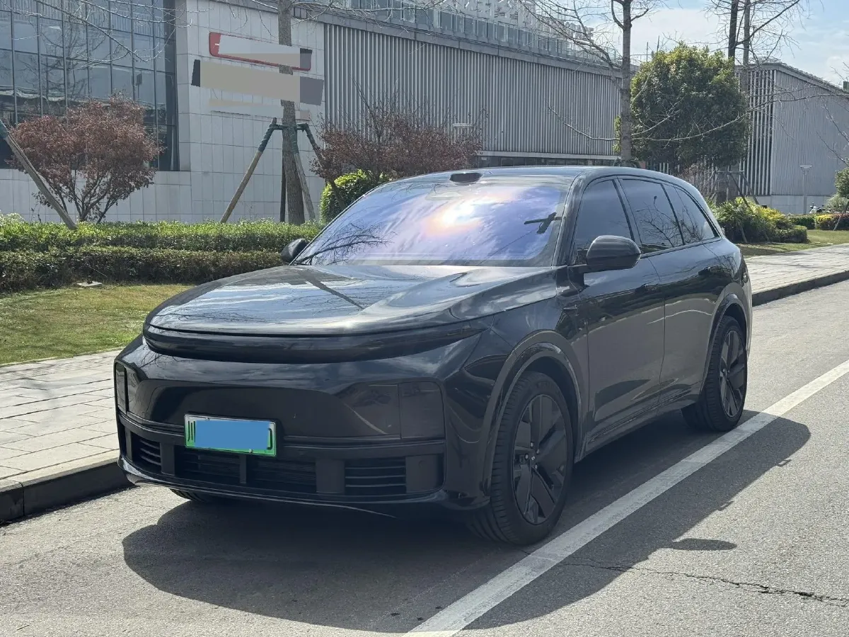 2025 Li L7 Range Extended 154HP REEV,autocango,china used car exporter,china ev exporter,chinese used car exporter,chinese used ev exporter