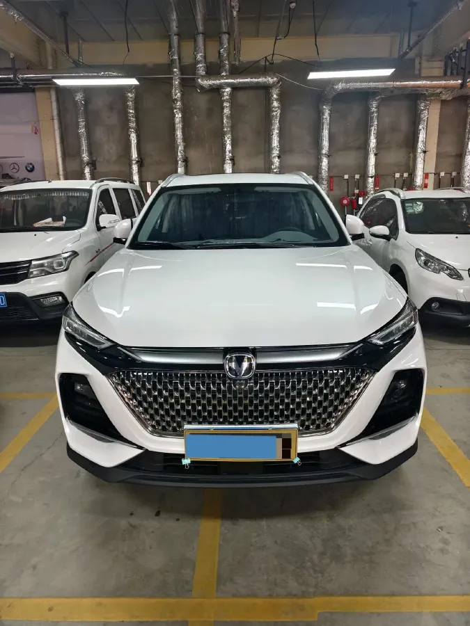 2024 ChangAn X7 PLUS 1.5T 188HP L4 7DCT,autocango,china used car exporter,china ev exporter,chinese used car exporter,chinese used ev exporter