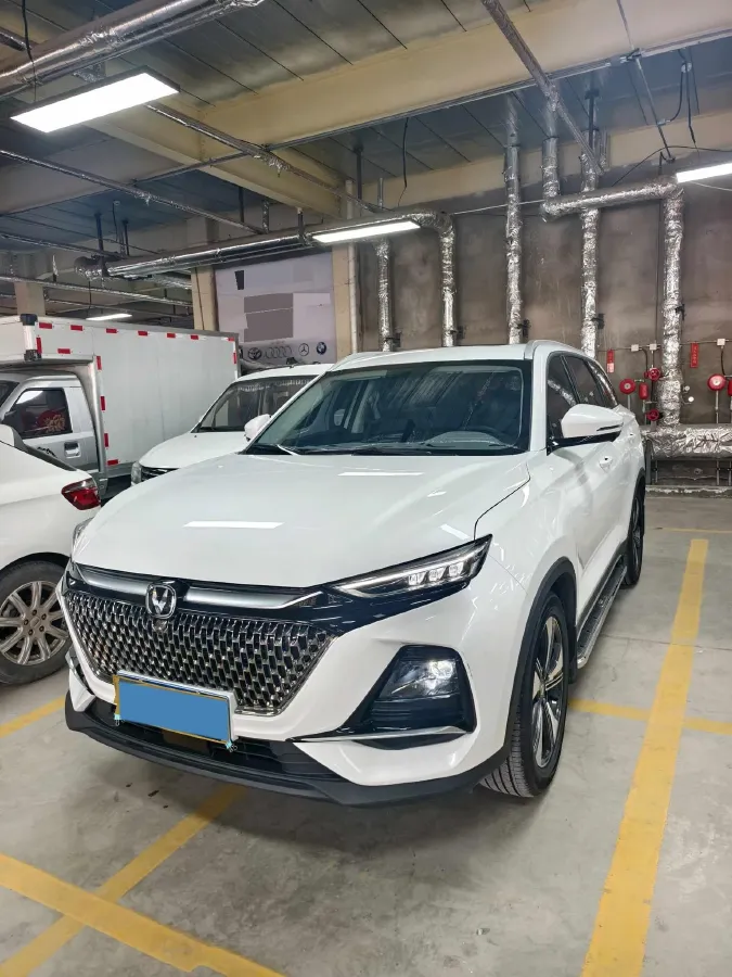2024 ChangAn X7 PLUS 1.5T 188HP L4 7DCT,autocango,china used car exporter,china ev exporter,chinese used car exporter,chinese used ev exporter