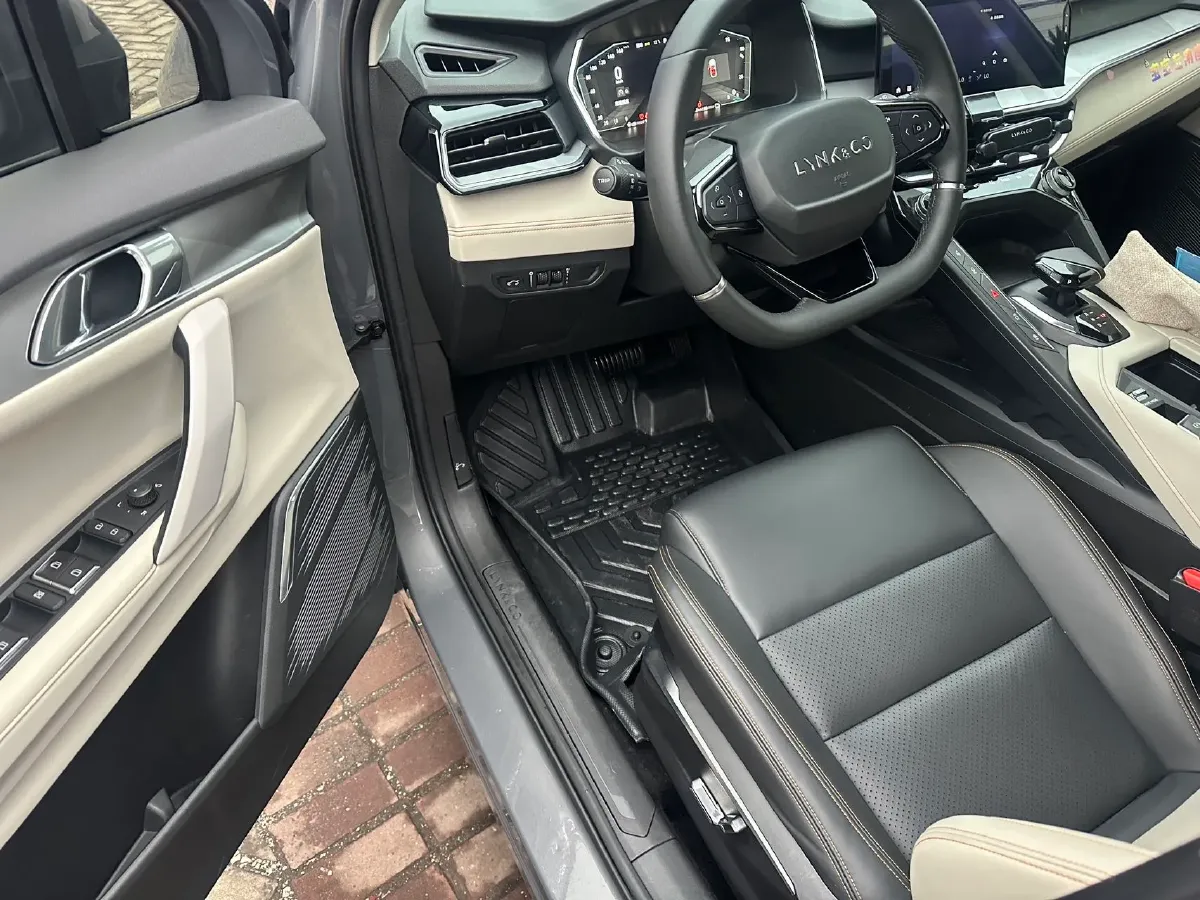 2020 LYNK&CO 06 EM-P 1.5T 177HP L3 7DCT PHEV 11.3KWH,autocango,china used car exporter,china ev exporter,chinese used car exporter,chinese used ev exporter