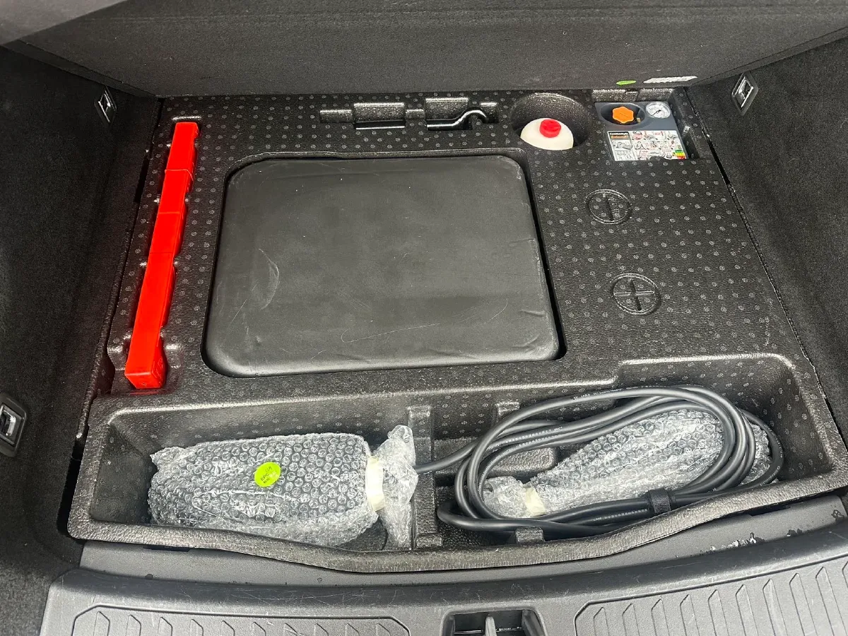 2020 LYNK&CO 06 EM-P 1.5T 177HP L3 7DCT PHEV 11.3KWH,autocango,china used car exporter,china ev exporter,chinese used car exporter,chinese used ev exporter