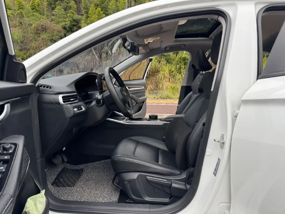 2023 Geely Emgrand 1.5L 127HP L4 CVT,autocango,china used car exporter,china ev exporter,chinese used car exporter,chinese used ev exporter