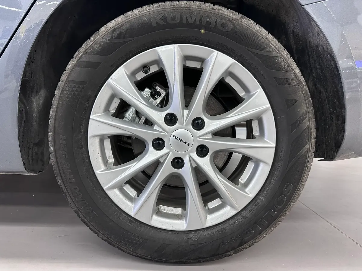 2026 Roewe i5 1.5L 129HP L4 CVT,autocango,china used car exporter,china ev exporter,chinese used car exporter,chinese used ev exporter