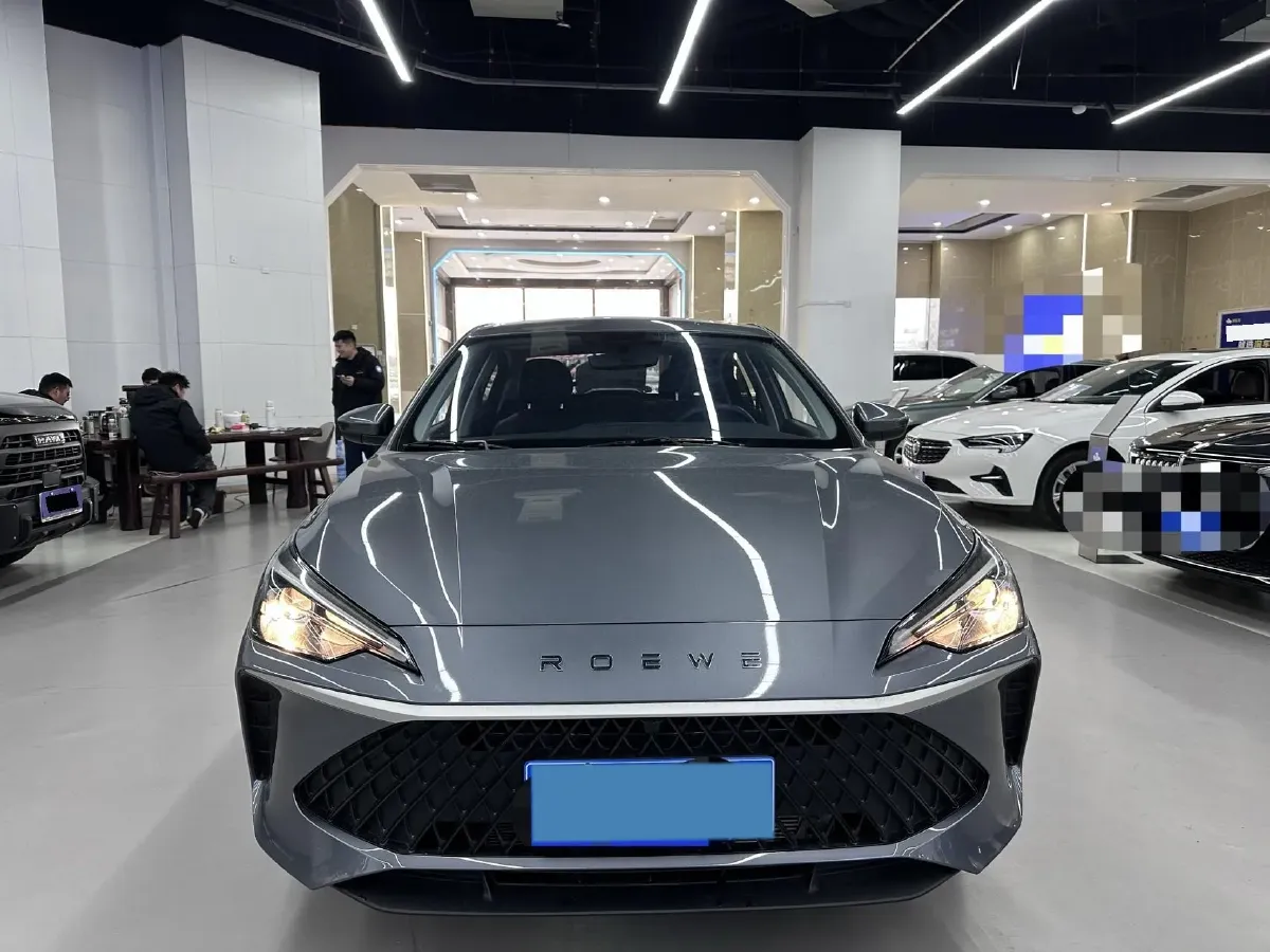 2026 Roewe i5 1.5L 129HP L4 CVT,autocango,china used car exporter,china ev exporter,chinese used car exporter,chinese used ev exporter