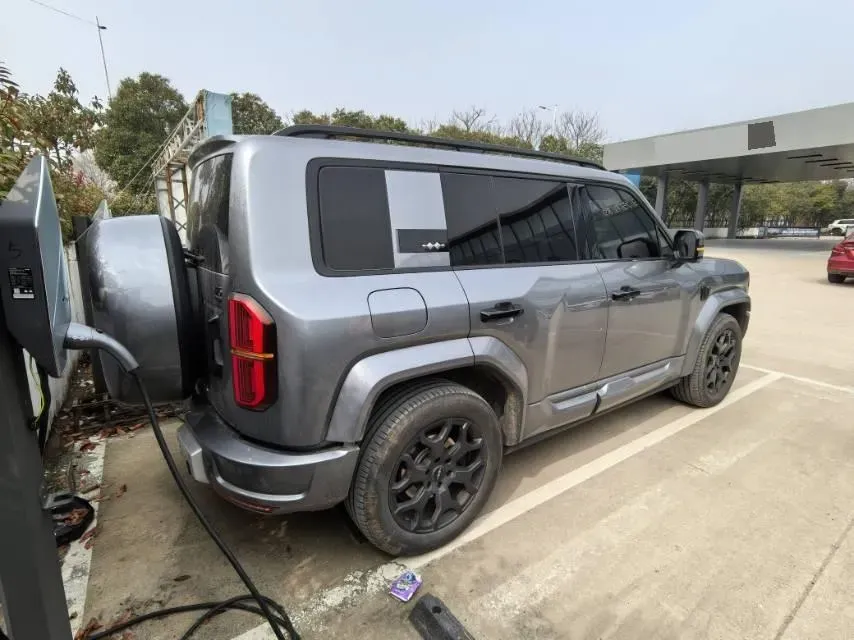 2025 FangChengBao Bao 5 1.5T 194HP L4 E-CVT PHEV 31.8KWH,autocango,china used car exporter,china ev exporter,chinese used car exporter,chinese used ev exporter