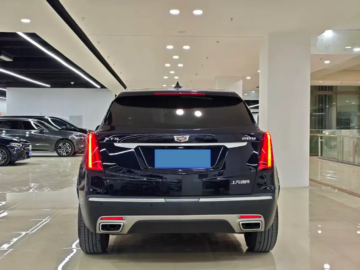 2022 Cadillac XT5 2.0T 237HP L4 9AT,autocango,china used car exporter,china ev exporter,chinese used car exporter,chinese used ev exporter