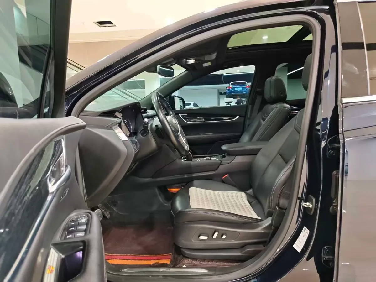 2022 Cadillac XT5 2.0T 237HP L4 9AT,autocango,china used car exporter,china ev exporter,chinese used car exporter,chinese used ev exporter