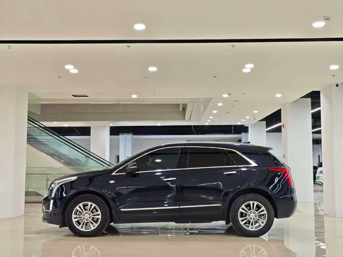 2022 Cadillac XT5 2.0T 237HP L4 9AT,autocango,china used car exporter,china ev exporter,chinese used car exporter,chinese used ev exporter