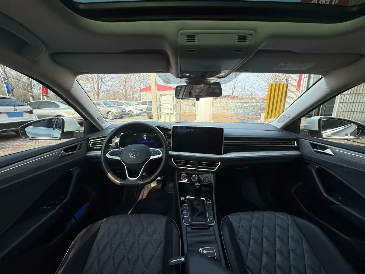 2023 Volkswagen Sagitar 1.5T 160HP L4 7DCT,autocango,china used car exporter,china ev exporter,chinese used car exporter,chinese used ev exporter