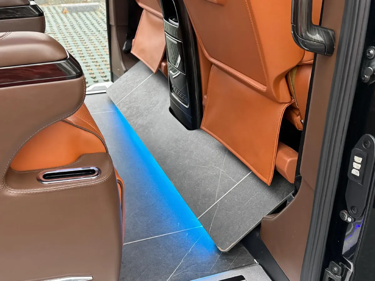 2024 Ford Tourneo 2.0T 220HP L4 9AT,autocango,china used car exporter,china ev exporter,chinese used car exporter,chinese used ev exporter