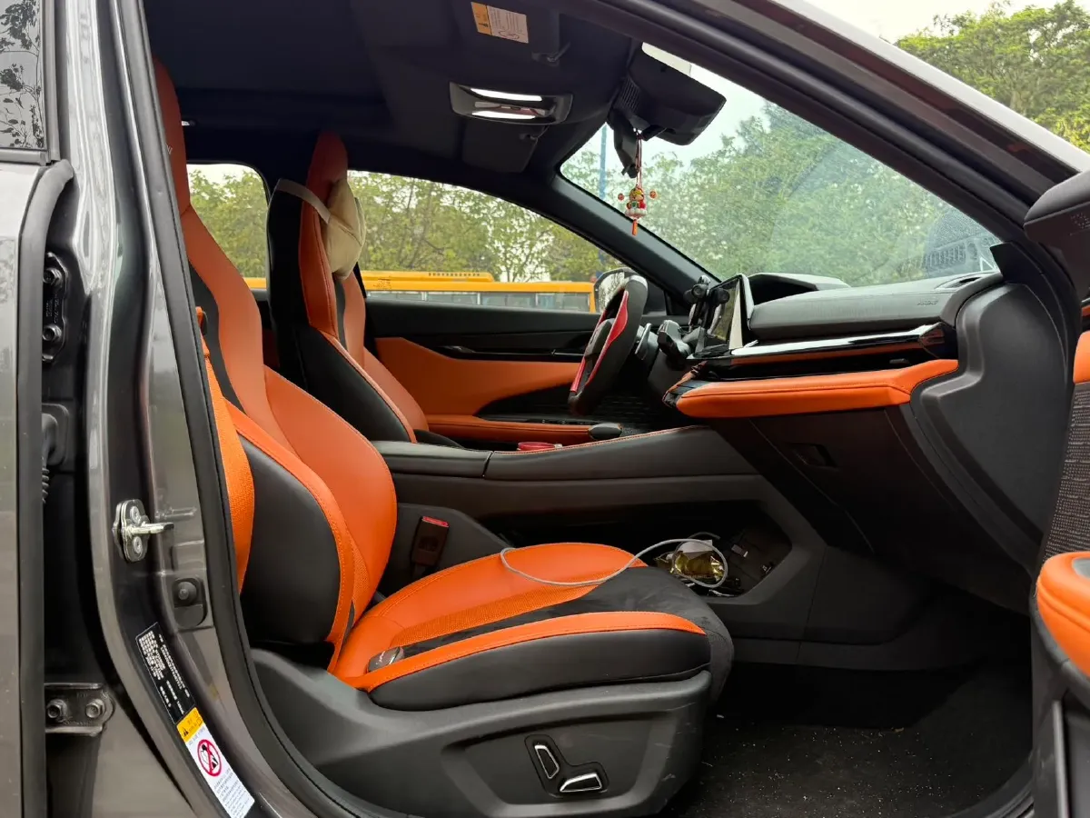 2023 ChangAn UNI-V 1.5T 188HP L4 7DCT,autocango,china used car exporter,china ev exporter,chinese used car exporter,chinese used ev exporter