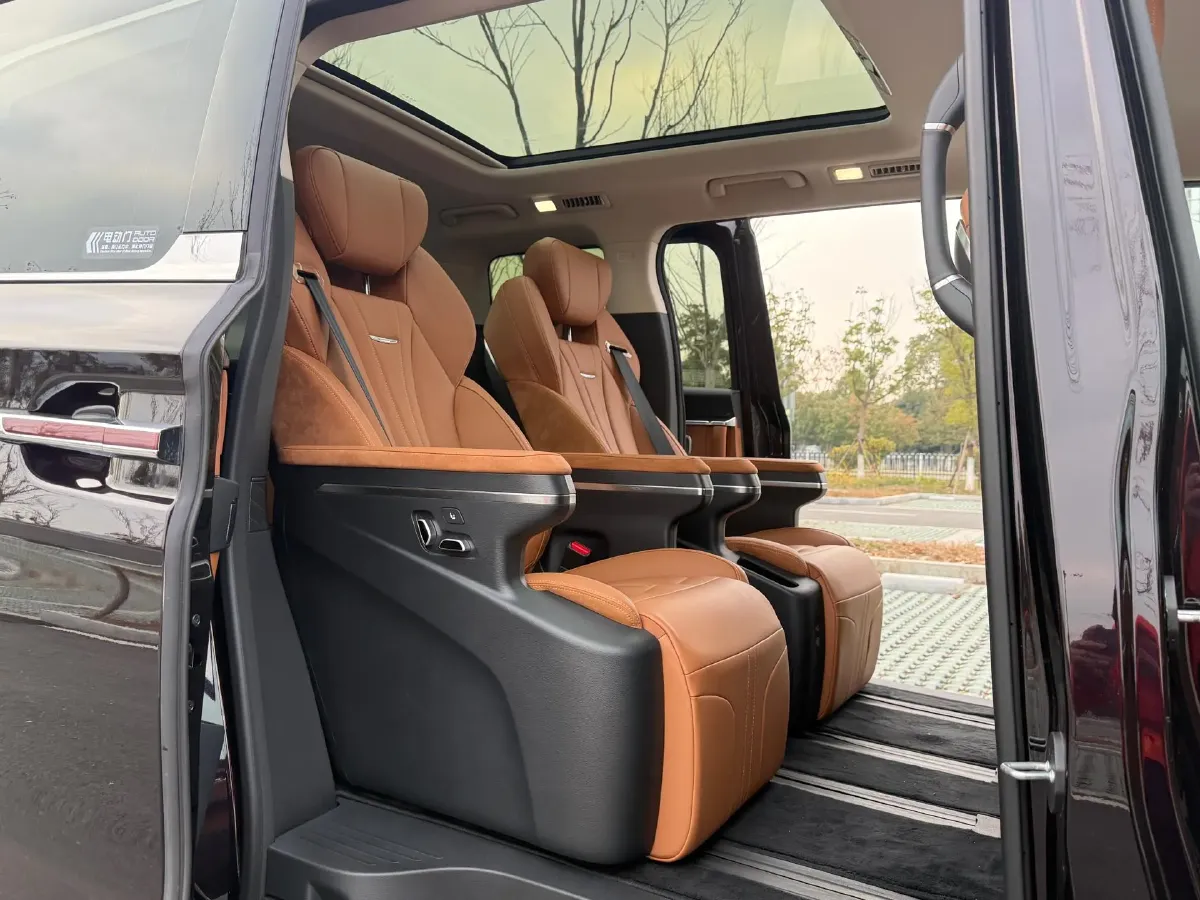 2024 HongQi HQ9 2.0T 163HP L4 1DHT PHEV 20.14KWH,autocango,china used car exporter,china ev exporter,chinese used car exporter,chinese used ev exporter