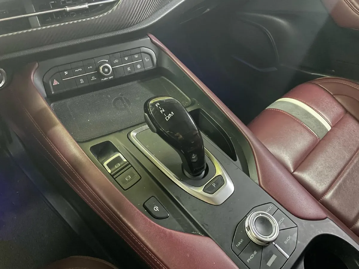 2021 Haval F7x 1.5T 169HP L4 7DCT,autocango,china used car exporter,china ev exporter,chinese used car exporter,chinese used ev exporter