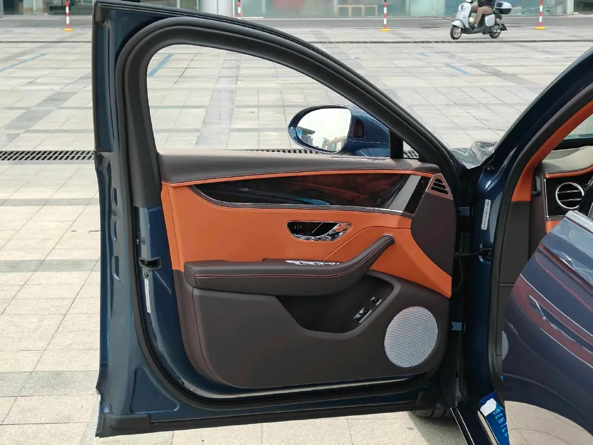 2024 Bentley Flying Spur 4.0T 549HP V8 8DCT,autocango,china used car exporter,china ev exporter,chinese used car exporter,chinese used ev exporter