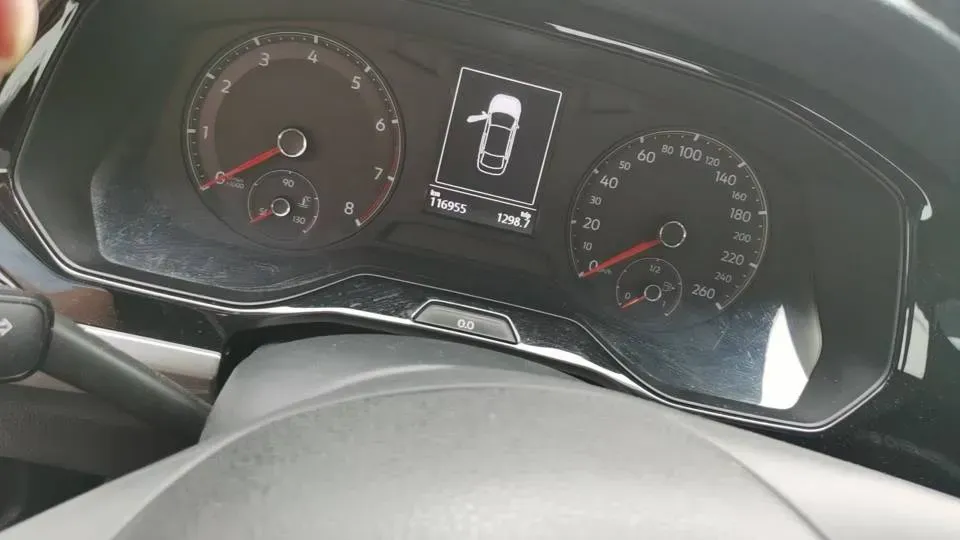 2019 MAXUS XinTu V80 2.5T 136HP L4 6MT,autocango,china used car exporter,china ev exporter,chinese used car exporter,chinese used ev exporter