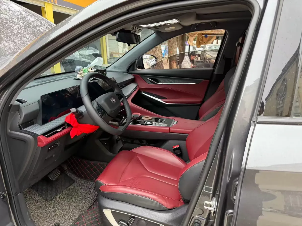 2022 ChangAn CS75 Plus 1.5T 188HP L4 8AT,autocango,china used car exporter,china ev exporter,chinese used car exporter,chinese used ev exporter