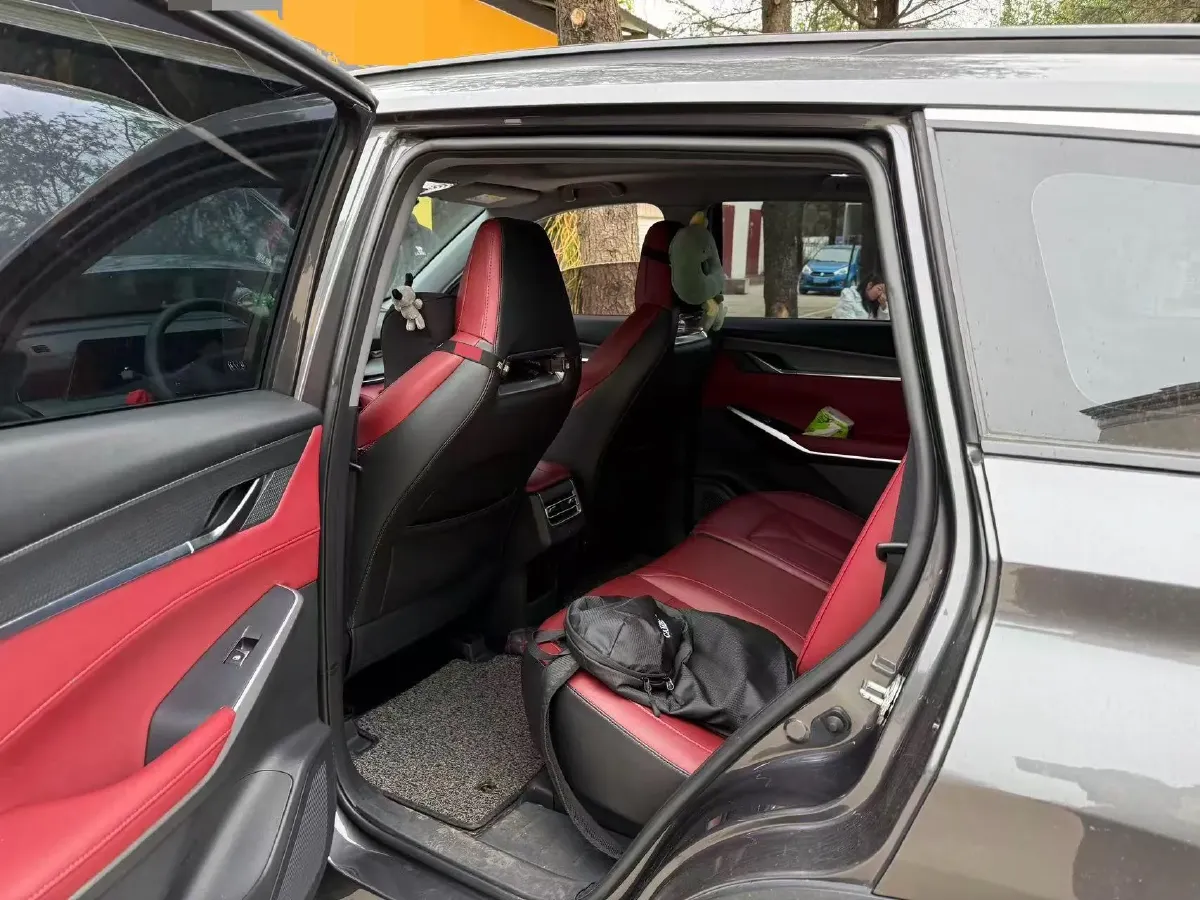 2022 ChangAn CS75 Plus 1.5T 188HP L4 8AT,autocango,china used car exporter,china ev exporter,chinese used car exporter,chinese used ev exporter