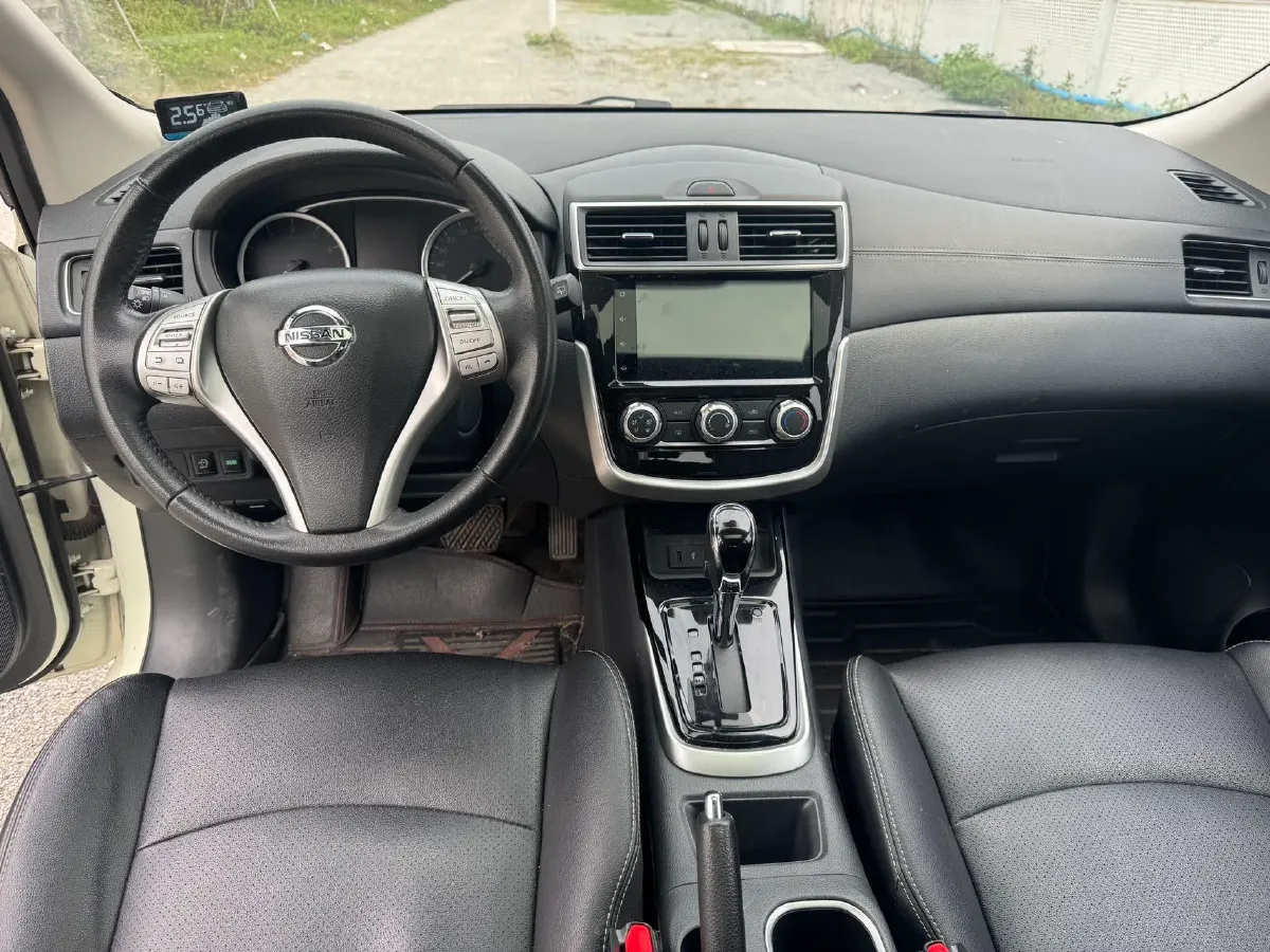 2021 Nissan Tiida 1.6L 122HP L4 CVT,autocango,china used car exporter,china ev exporter,chinese used car exporter,chinese used ev exporter