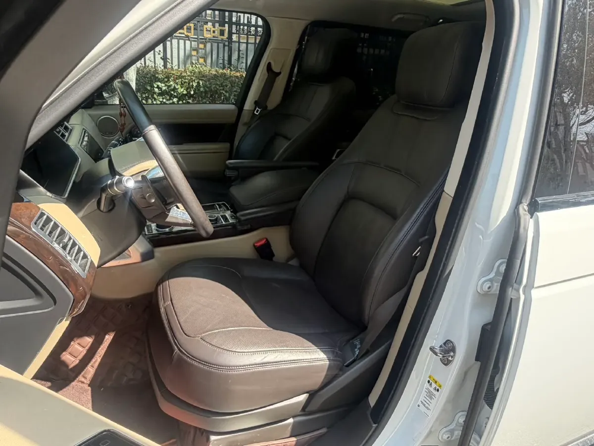 2021 Land Rover Range Rover 3.0T 400HP L6 8AT,autocango,china used car exporter,china ev exporter,chinese used car exporter,chinese used ev exporter